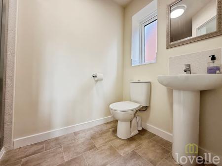 4 bedroom Detached house to let in Mary Ann Evans Way, Gainsborough, DN21