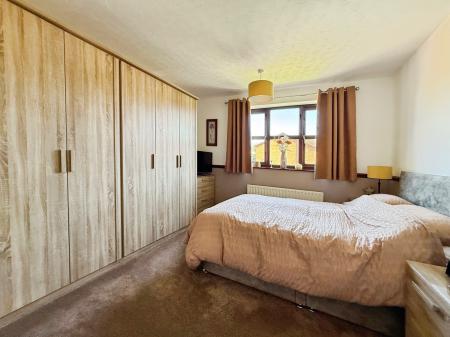 4 bedroom Detached house for sale in Priory Way, Lea, DN21