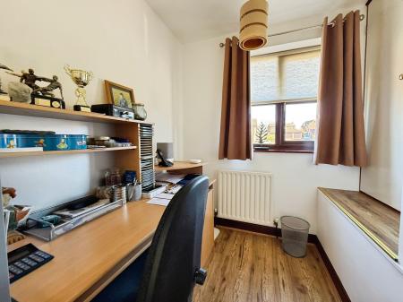 4 bedroom Detached house for sale in Priory Way, Lea, DN21