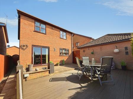 4 bedroom Detached house for sale in Priory Way, Lea, DN21