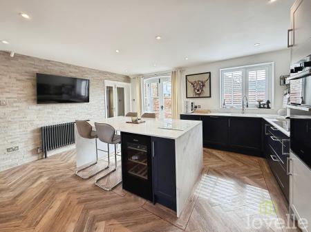 3 bedroom Semi-detached house for sale in High Street, Willingham by Stow, DN21