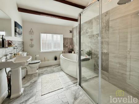 3 bedroom Semi-detached house for sale in High Street, Willingham by Stow, DN21