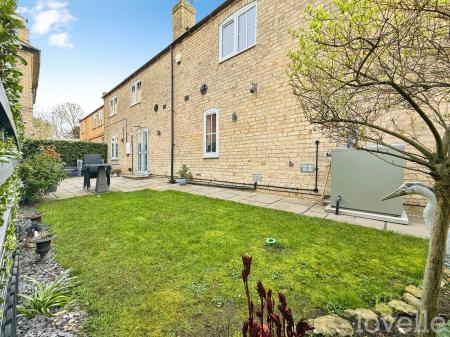 3 bedroom Semi-detached house for sale in High Street, Willingham by Stow, DN21
