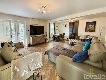 3 bedroom Semi-detached house for sale in High Street, Willingham by Stow, DN21