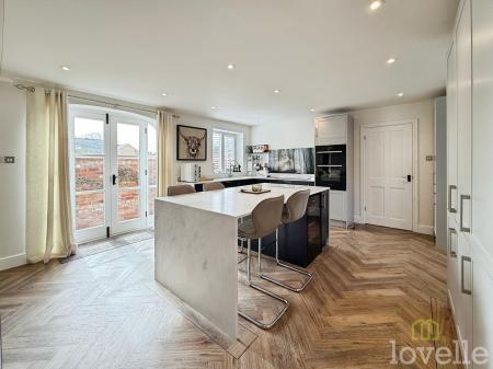 3 bedroom Semi-detached house for sale in High Street, Willingham by Stow, DN21