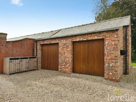 3 bedroom Semi-detached house for sale in High Street, Willingham by Stow, DN21