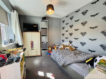 3 bedroom Semi-detached house for sale in Ling Drive, Gainsborough, DN21