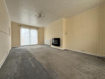 3 bedroom Terraced House to let in Heapham Crescent, Gainsborough, DN21