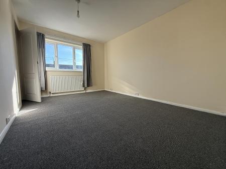 3 bedroom Terraced House to let in Heapham Crescent, Gainsborough, DN21