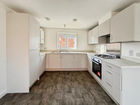 2 bedroom Semi-detached house to let in Eliot Drive, Gainsborough, DN21