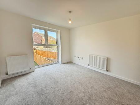 2 bedroom Semi-detached house to let in Eliot Drive, Gainsborough, DN21