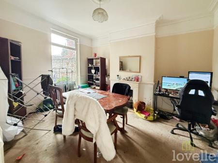 4 bedroom Terraced House for sale in Trinity Street, Gainsborough, DN21