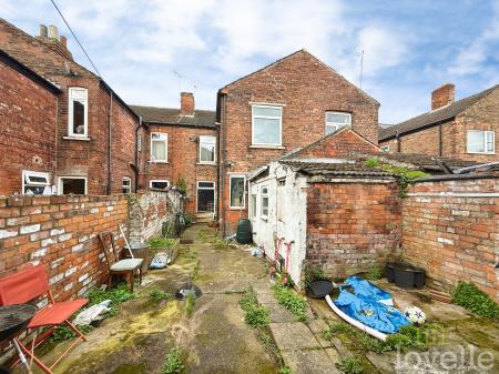 4 bedroom Terraced House for sale in Trinity Street, Gainsborough, DN21