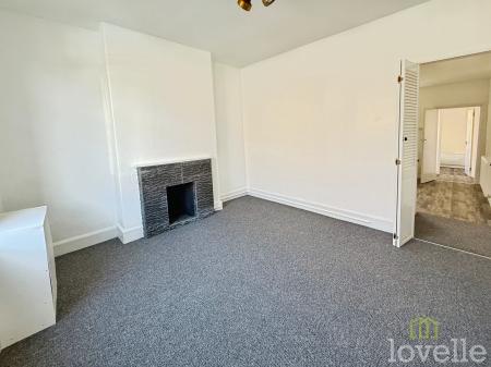 2 bedroom Terraced House to let in Lewis Street, Gainsborough, DN21
