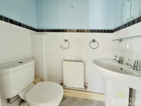 3 bedroom Semi-detached house for sale in Old Forge Close, Misterton, DN10