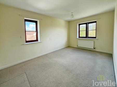 3 bedroom Semi-detached house for sale in Old Forge Close, Misterton, DN10