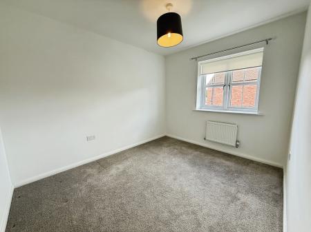 2 bedroom Terraced House for sale in Calder Avenue, Gainsborough, DN21