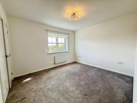 2 bedroom Terraced House for sale in Calder Avenue, Gainsborough, DN21