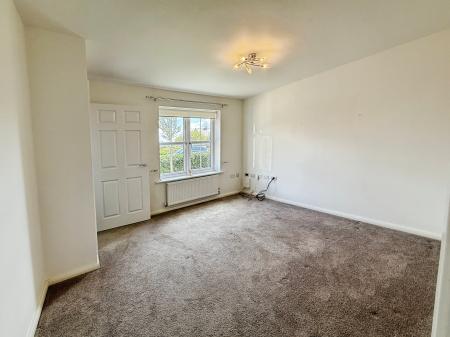 2 bedroom Terraced House for sale in Calder Avenue, Gainsborough, DN21