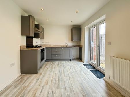 2 bedroom Terraced House for sale in Calder Avenue, Gainsborough, DN21