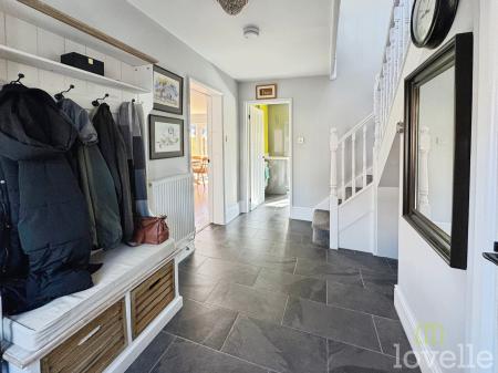 4 bedroom Semi-detached house for sale in Crooked Billet Street, Morton, DN21