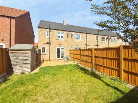 2 bedroom End of terrace house for sale in Swale Drive, Gainsborough, DN21