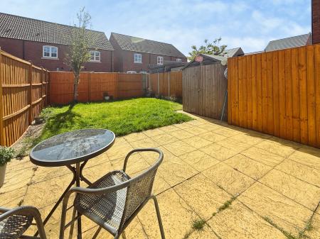 2 bedroom End of terrace house for sale in Swale Drive, Gainsborough, DN21