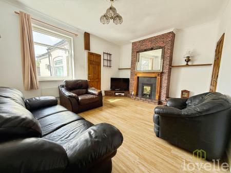 2 bedroom Terraced House for sale in Lea Road, Gainsborough, DN21