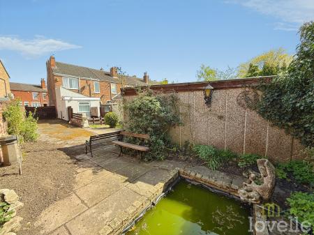 2 bedroom Terraced House for sale in Lea Road, Gainsborough, DN21