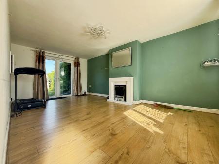 3 bedroom Terraced House to let in Baines Road, Gainsborough, DN21