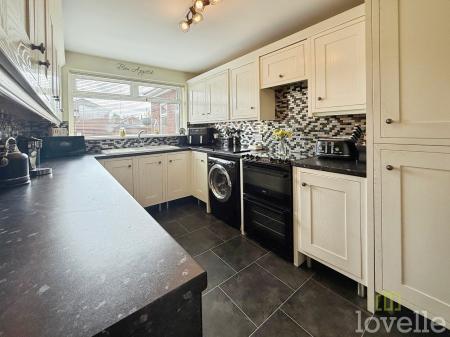 3 bedroom Detached house for sale in Enderby Crescent, Gainsborough, DN21