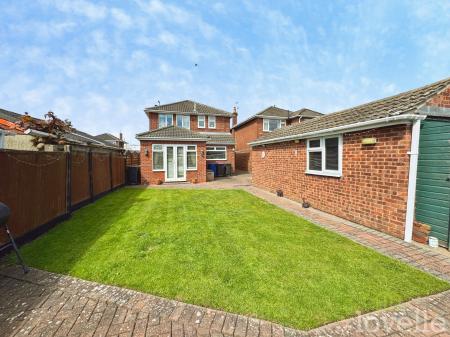 3 bedroom Detached house for sale in Enderby Crescent, Gainsborough, DN21
