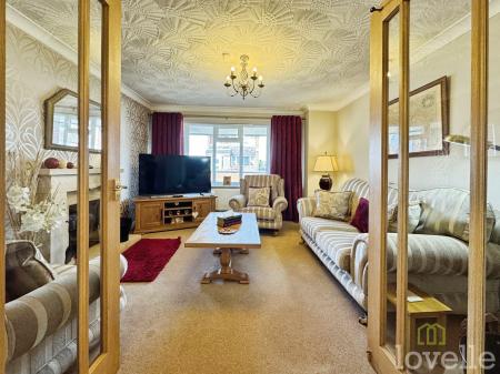 3 bedroom Detached house for sale in Enderby Crescent, Gainsborough, DN21