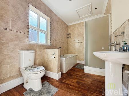 2 bedroom Semi-detached house to let in Albany Street, Gainsborough, DN21