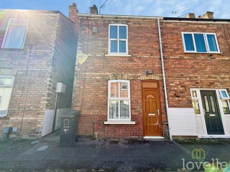 2 bedroom Semi-detached house to let in Albany Street, Gainsborough, DN21