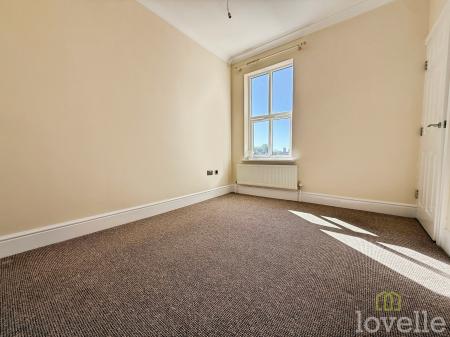 2 bedroom Semi-detached house to let in Albany Street, Gainsborough, DN21