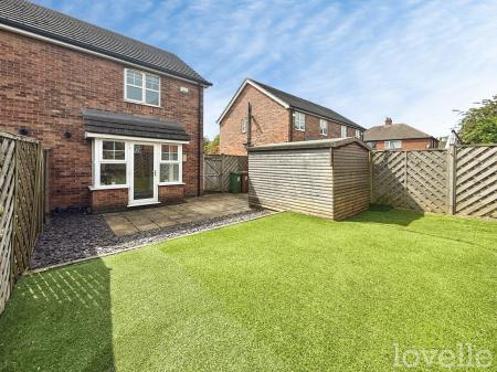 2 bedroom Semi-detached house for sale in Garsdale Close, Scunthorpe, DN16