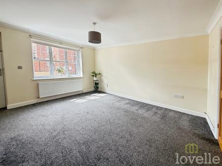 2 bedroom Semi-detached house for sale in Garsdale Close, Scunthorpe, DN16