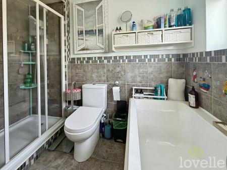 3 bedroom Semi-detached house for sale in Sands Lane, Scotter, DN21
