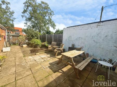 3 bedroom Semi-detached house for sale in Sands Lane, Scotter, DN21