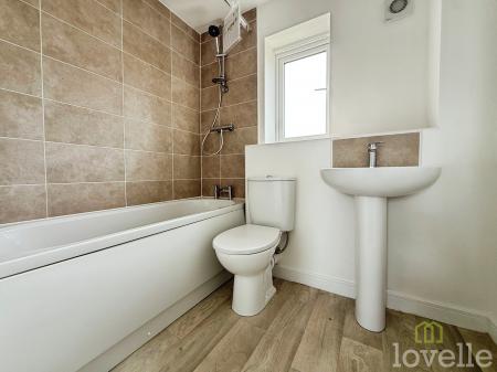 2 bedroom Semi-detached house to let in Eliot Drive, Gainsborough, DN21