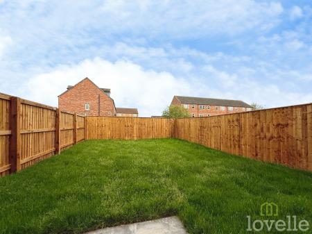 2 bedroom Semi-detached house to let in Eliot Drive, Gainsborough, DN21
