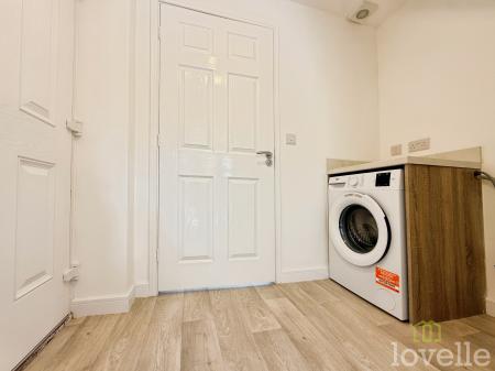2 bedroom Semi-detached house to let in Eliot Drive, Gainsborough, DN21