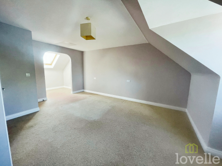4 bedroom End of terrace house for sale in The Avenue, Gainsborough, DN21