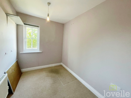 4 bedroom End of terrace house for sale in The Avenue, Gainsborough, DN21