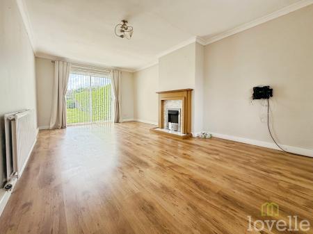 3 bedroom Terraced House to let in Heapham Crescent, Gainsborough, DN21