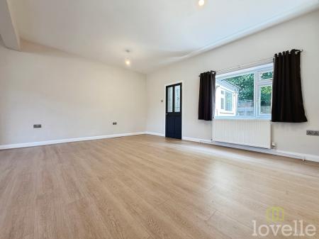 2 bedroom Terraced House to let in Lea Road, Gainsborough, DN21