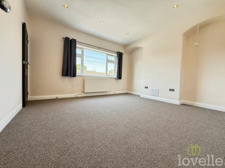 2 bedroom Terraced House to let in Lea Road, Gainsborough, DN21