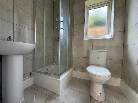 1 bedroom Flat to let in Lea Court, Gainsborough, DN21