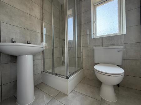 1 bedroom Flat to let in Lea Court, Gainsborough, DN21